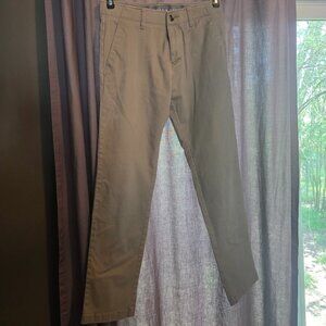 Haggar Life Khaki Men's Slim Fit Light/Caramel khaki Pants Size 29w X 30L.
